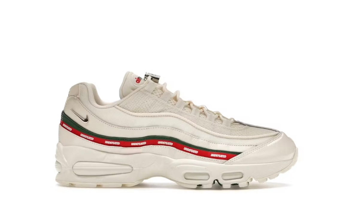 Nike Air Max 95 SP
Undefeated Sail