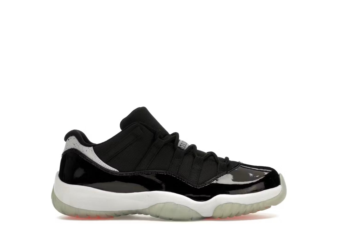 Jordan 11 Retro Low
Infrared