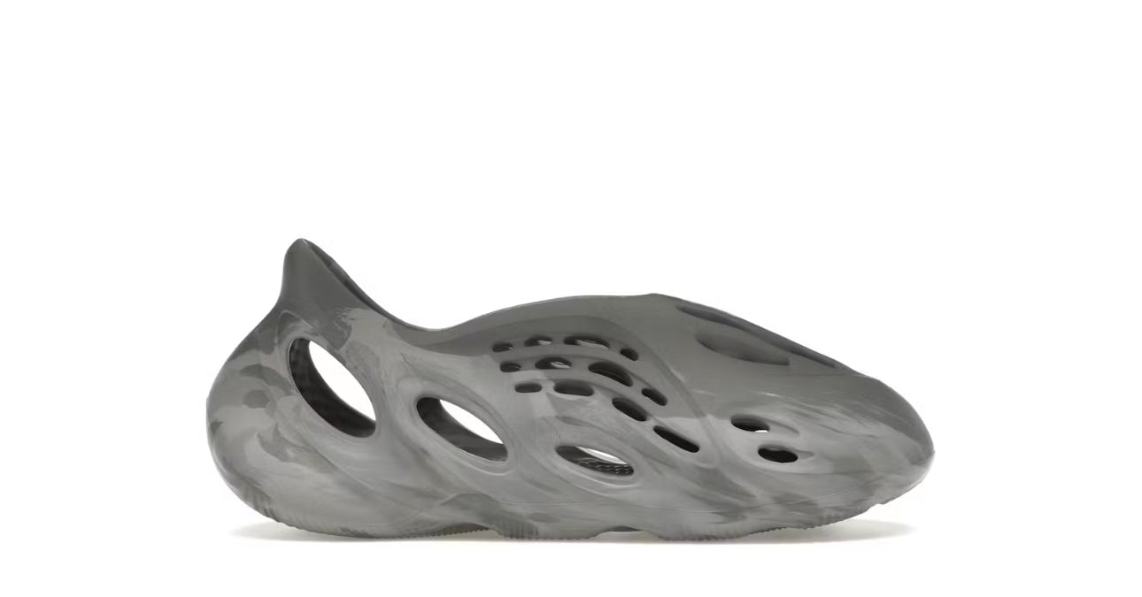 Adidas Yeezy Foam RNR
MX Granite