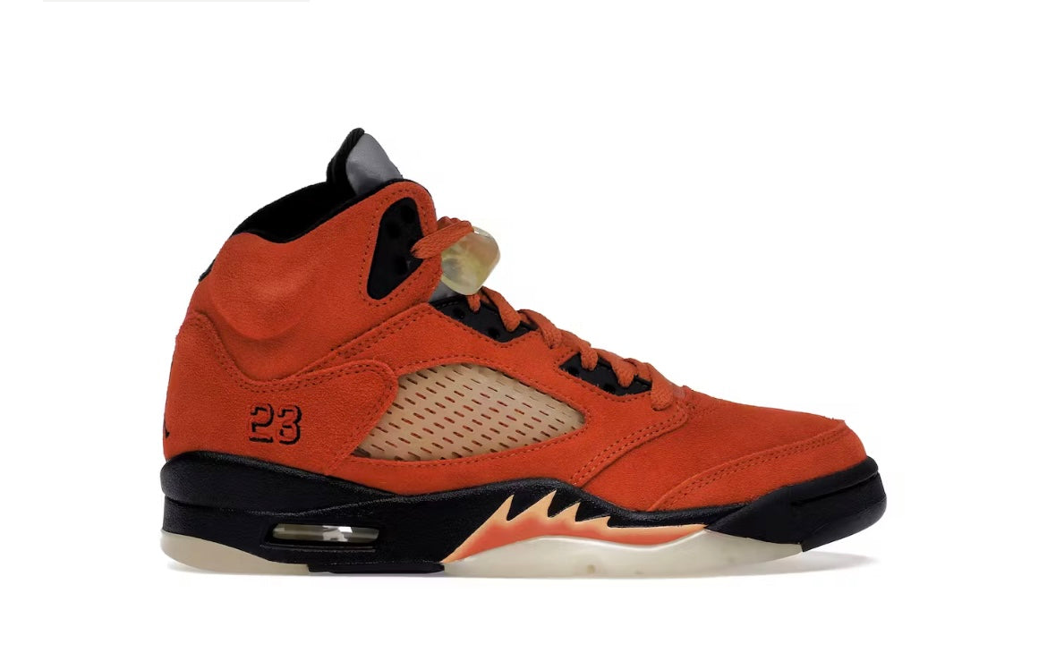 Jordan 5 Retro
Dunk on Mars (Women's)