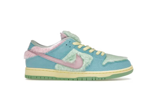 Nike SB Dunk Low
Verdy Visty