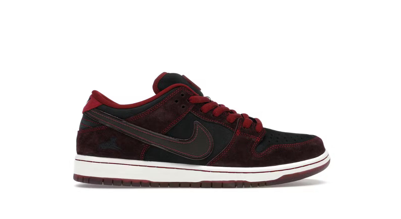 Nike SB Dunk Low Riot Skateshop