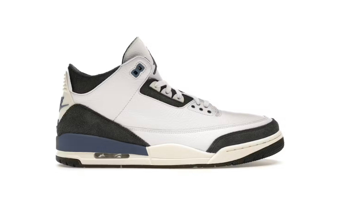 Jordan 3 Retro OG SP
A Ma Maniére Diffused Blue