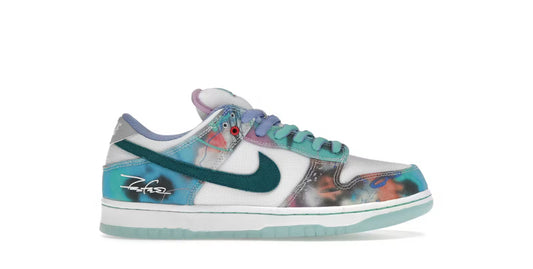 Nike SB Dunk Low
Futura Laboratories Bleached Aqua